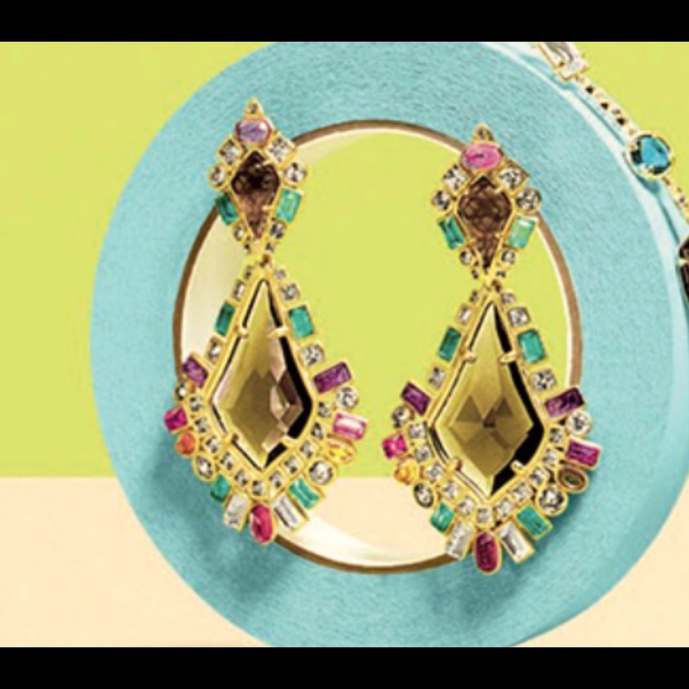 ISO Kendra Scott earrings